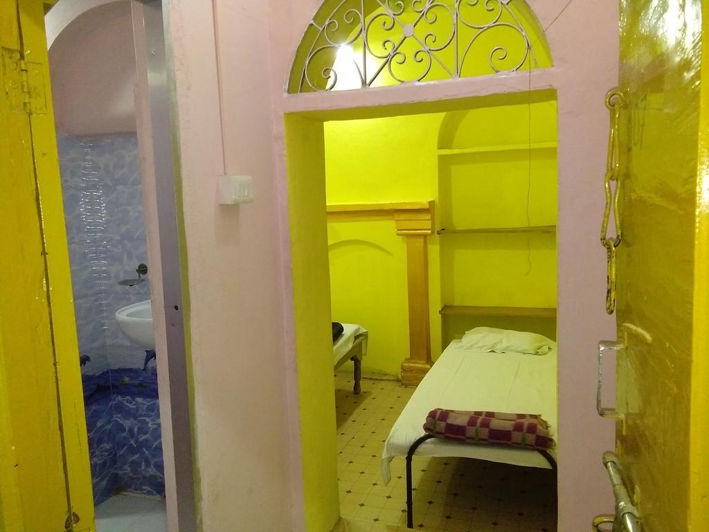 Yogi Lodge Варанасі Екстер'єр фото